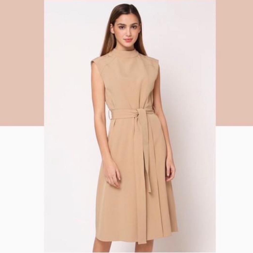 Gracía Mandarin Collar Midi Dress